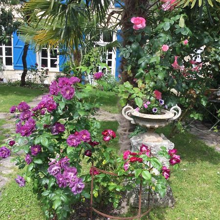 L'Orangerie Du General Bed & Breakfast Saint-Jean-dʼAngély Екстериор снимка